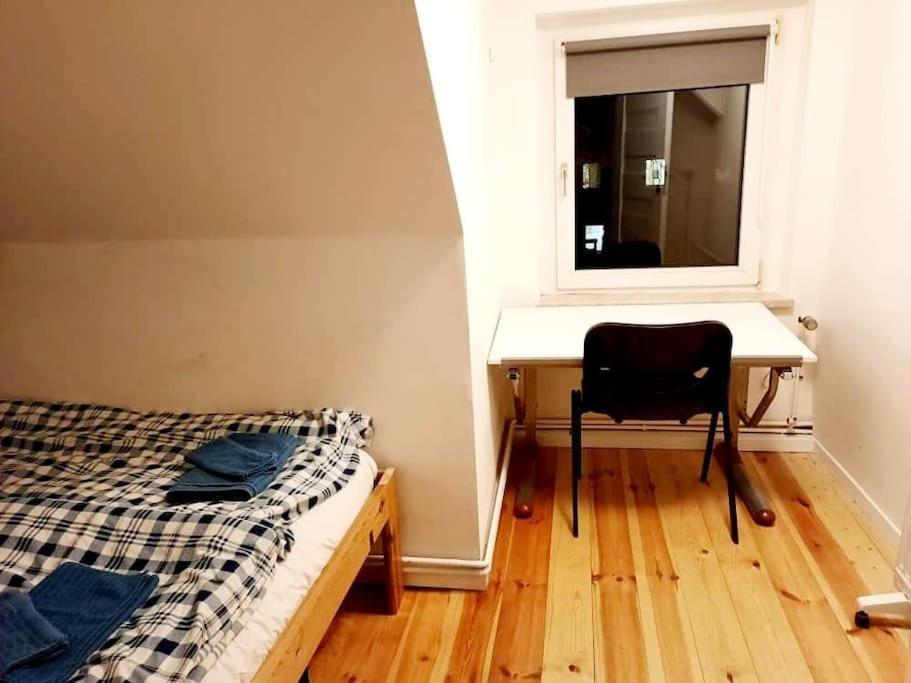 Apartment With Parking In Berlin 11 Экстерьер фото